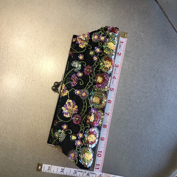 NEW—MAX MAYER- beaded clutch/purse/evening bag - Picture 5 of 8